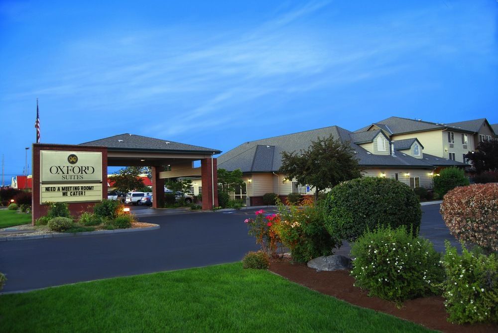 Oxford Suites Hermiston Kültér fotó