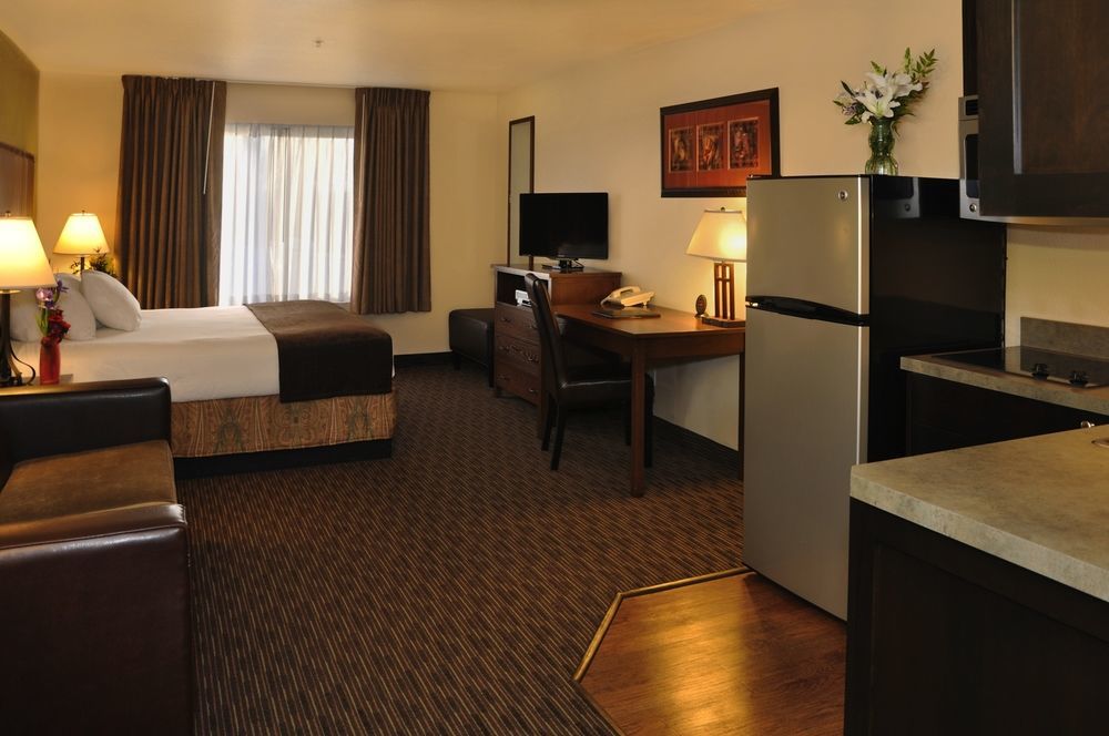 Oxford Suites Hermiston Kültér fotó