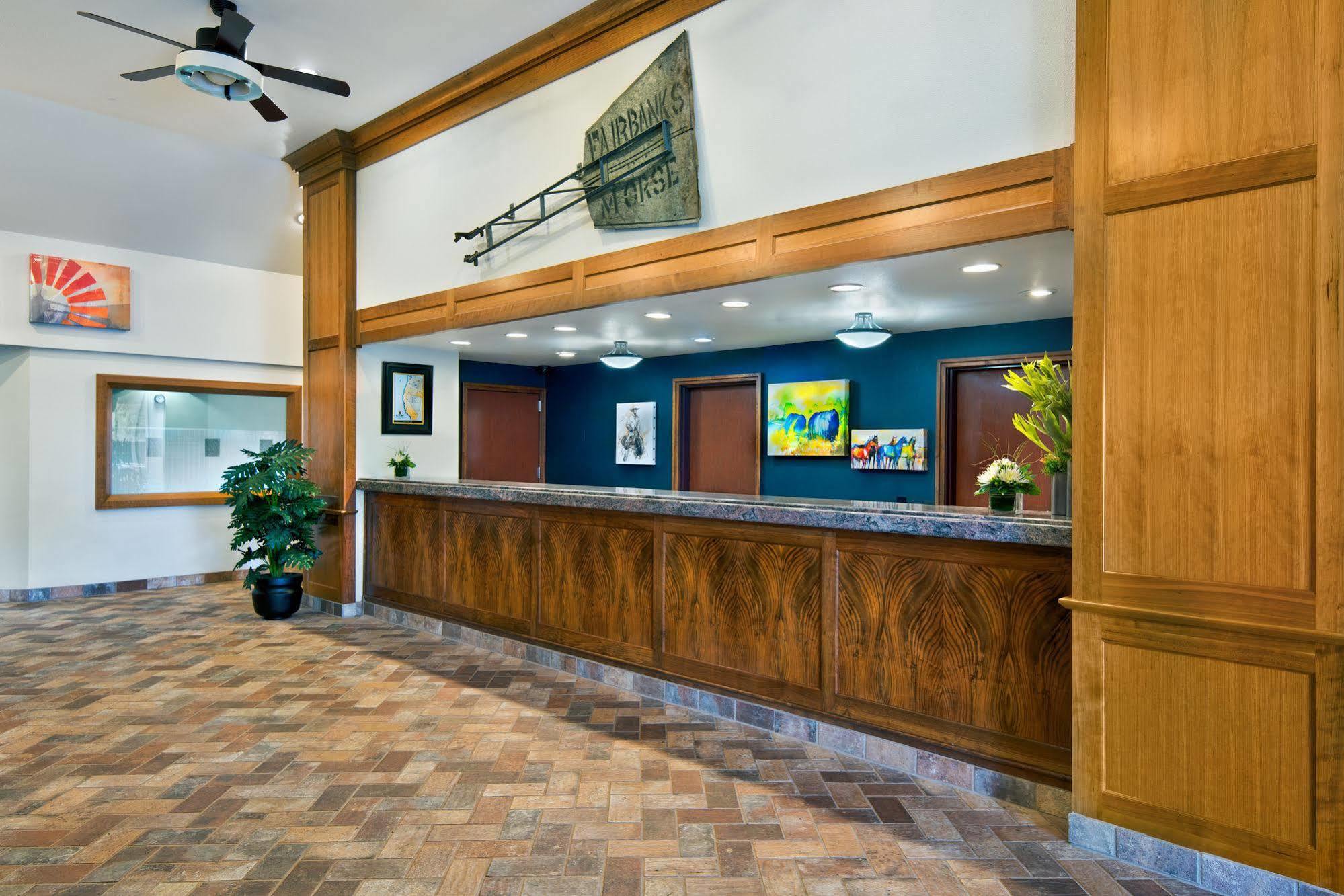 Oxford Suites Hermiston Kültér fotó