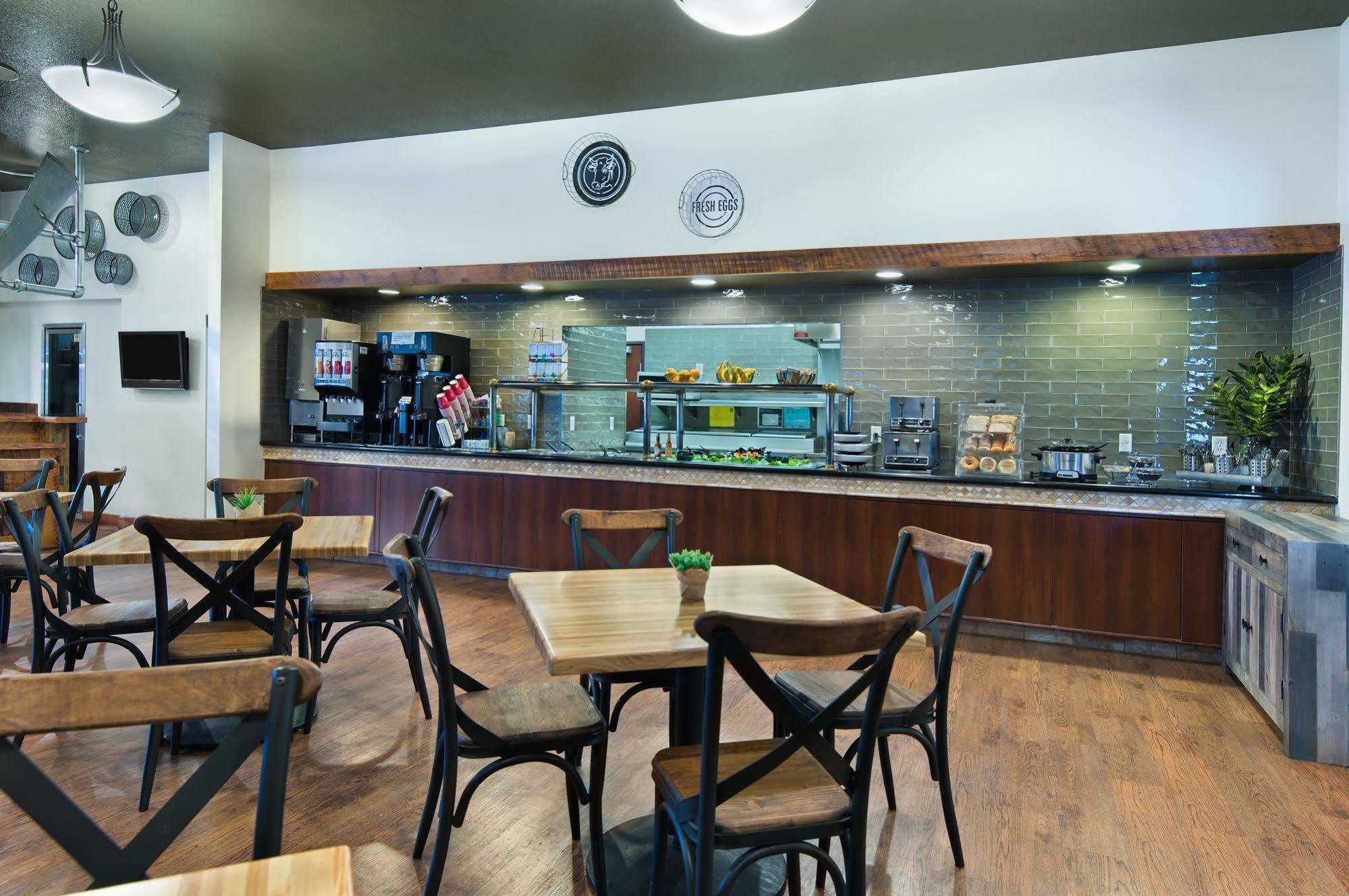 Oxford Suites Hermiston Kültér fotó